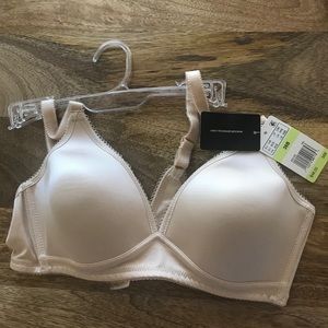 Wacoal Basic Beauty Contour Soft Cup Bra, size 36B